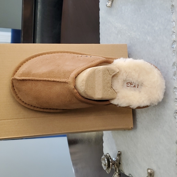 NWT UGG K KEEGAN SLIPPERS - Picture 4 of 10